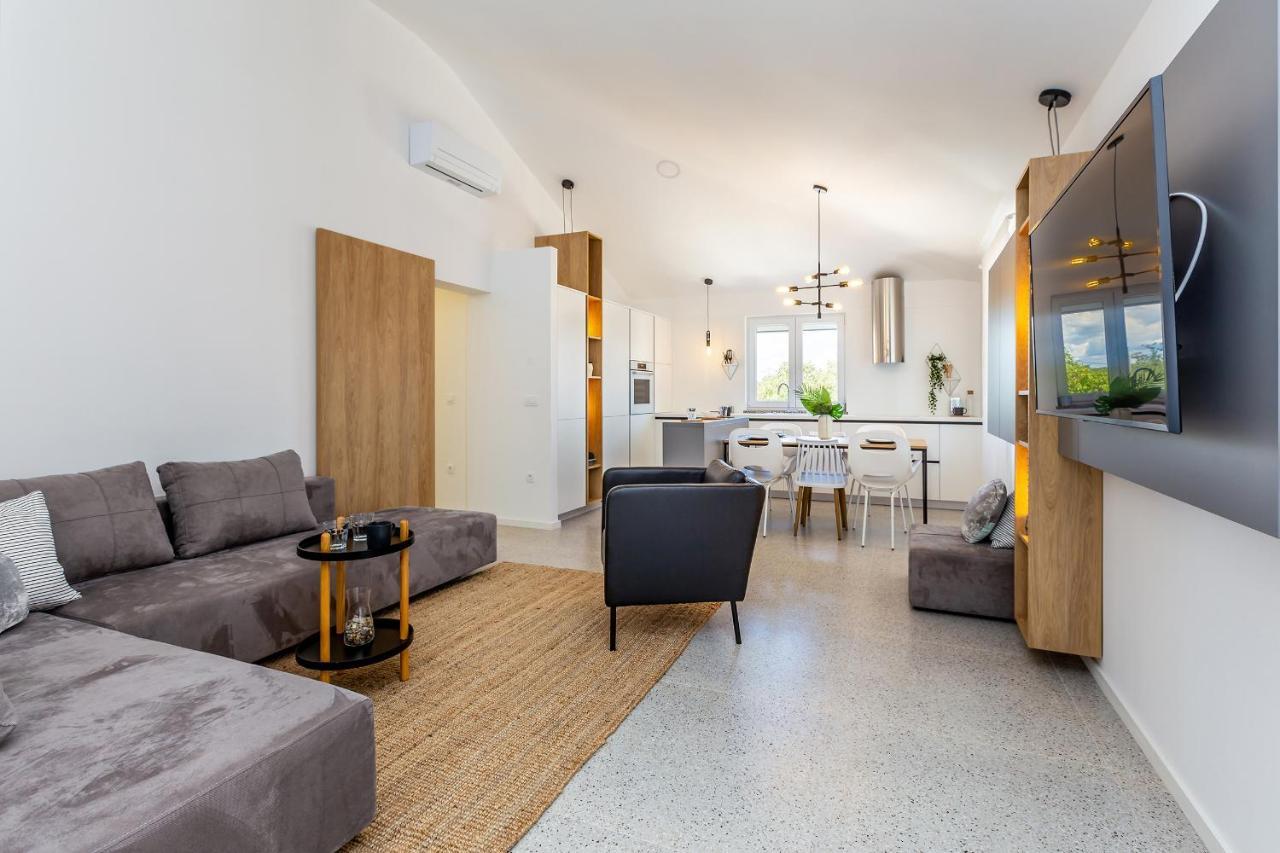 Apartment Laurus Salatić Exterior foto